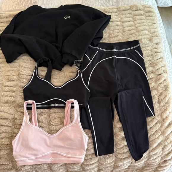 ALO Yoga Other - ALO Yoga Black and Pink Sports Bra Set